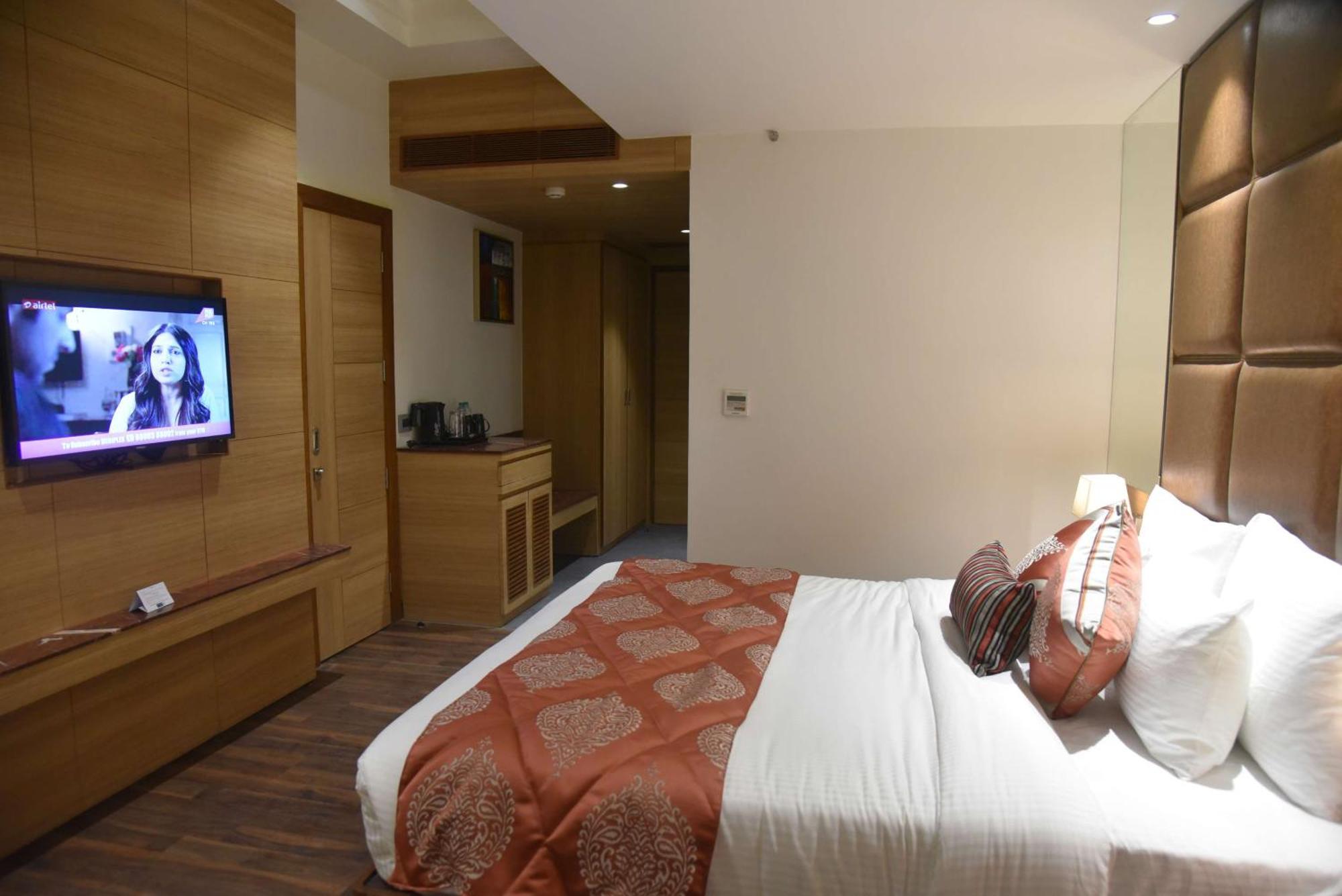 Best Western La Vista Pathānkot Extérieur photo