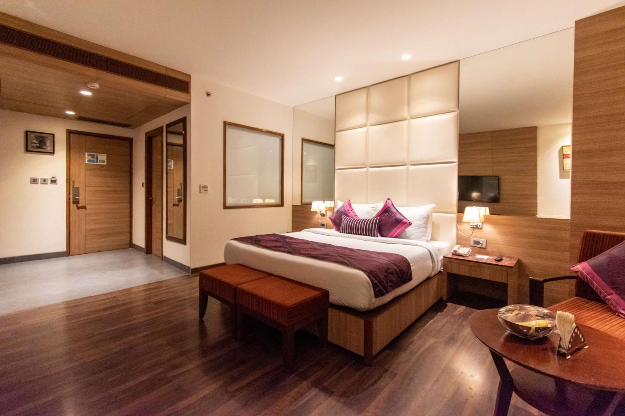 Best Western La Vista Pathānkot Extérieur photo